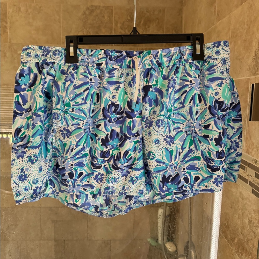 EUC Lilly Pulitzer Run Around Shorts